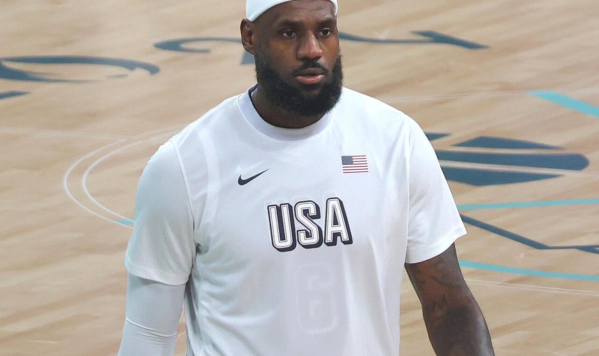 Where did LeBron sign 76ers contract explained