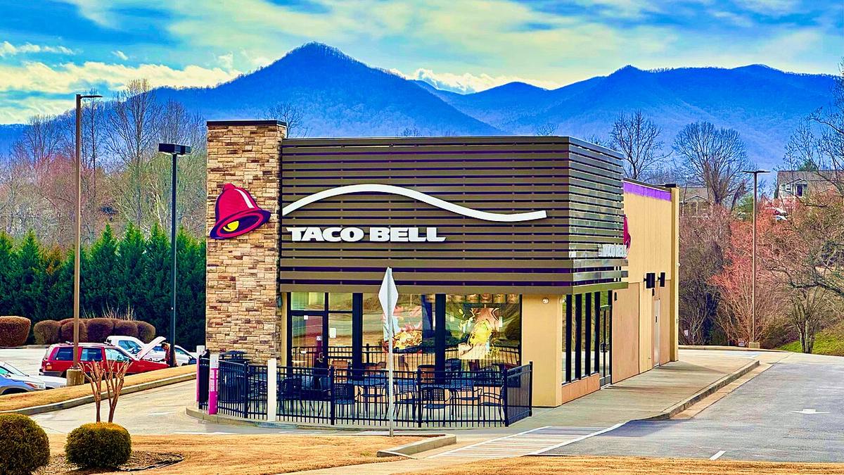 Taco Bell Quietly Added Two New $3 Burritos   What s Actually in the Pepper Jack