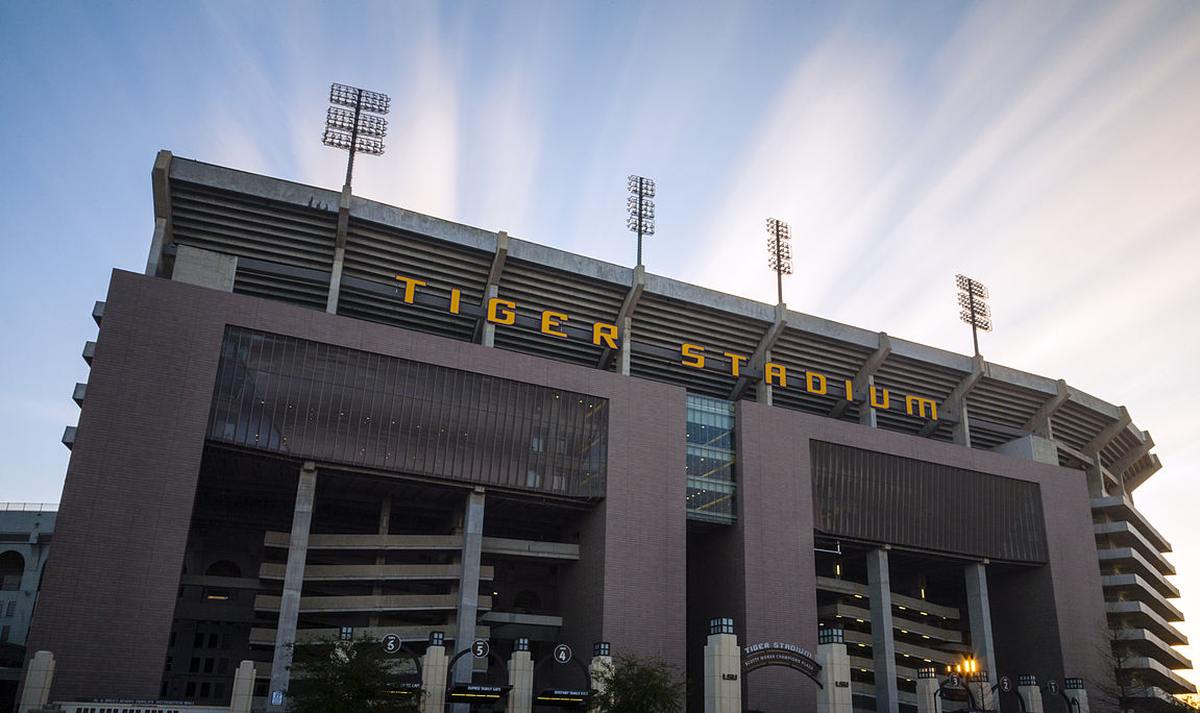 Tiger Stadium Capacity: 102,321   and the Night the Crowd Registered on a Seismo